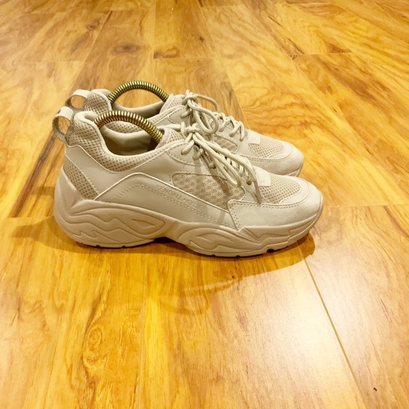 Kendall & Kylie Shoes - Kendall & Kylie Dad Sneakers